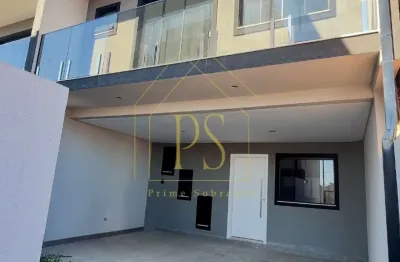 Triplex à venda na fazendinha – 152m², 3 quartos, terraço amplo e muito sol!