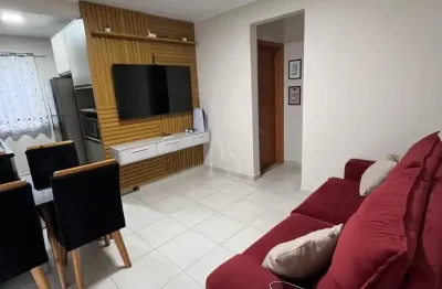 Apartamento semi mobiliado, o e localização estratégica, a poucas quadras da Estrada da Ribeira, garantindo fácil acesso à região e aos principais serviços do bairro.