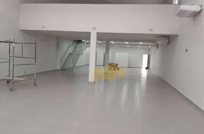 Excelente barracão 513m² no centro, com 4 banheiros (2 adaptados), ar cond., elevador p/cadeirante, portas automáticas, estacionamentos