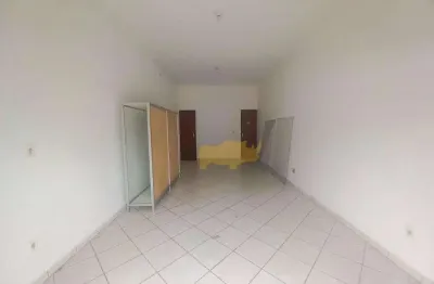 Imóvel comercial no centro para locação! excelente imóvel comercial com uma ótima localização no centro da cidade. ideal para quem vai iniciar um negó