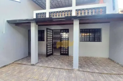 Casa com 4 quartos para alugar na Rua 3, Centro, Rio Claro