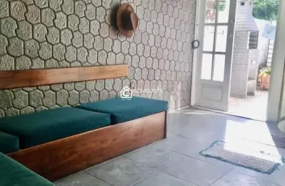 Casa no centro de barra mansa | 4 quartos e oportunidade de retrofit