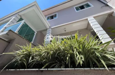 Casa com 6 quartos à venda na Rua Londres, s n, Jardim Europa, Volta Redonda