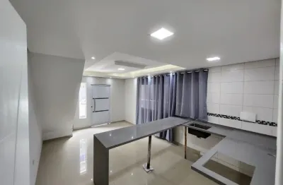 Excelente sobrado à venda – localização privilegiada no sítio cercado, se você procura conforto, modernidade e um ótimo investimento, este sobrado impecável é a escolha perfeita! com acabamento de alt