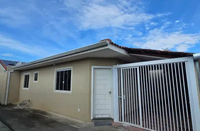 Casa em condomínio fechado no cajuru, com poucas casas desocupado! está em busca de uma casa aconchegante, bem localizada e pronta para morar? essa é a sua oportunidade!