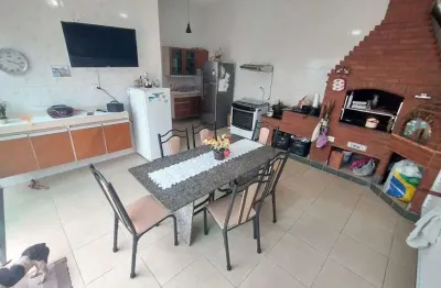 Casa isolada - 250m² - 3dts(2suítes) 4vagas - espaço gourmet - aceita ap menor valor em praia grande