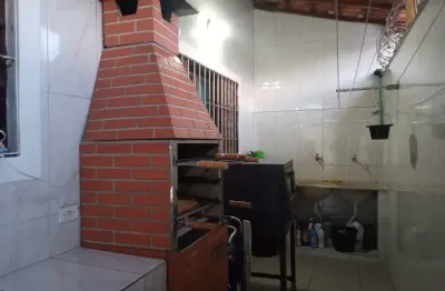 Casa térrea - um dormitório - 350mts da praia - financia - bairro maracanã