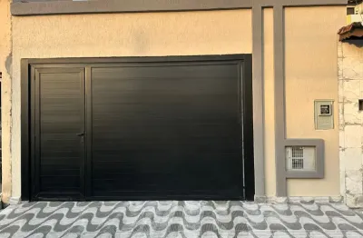 Casa reformada - 250mts da praia - terreno 5x27m - churrasqueira  e lavabo - guilhermina!!