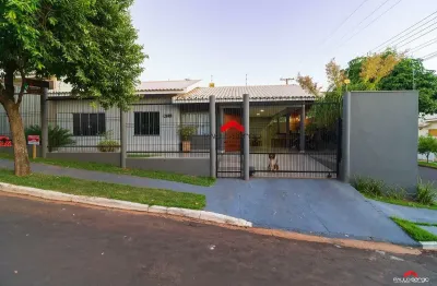 Residência localizada no parque do lago, rua vereador arecidio cassiano esquina com a rua jaçanã, excelente localização.