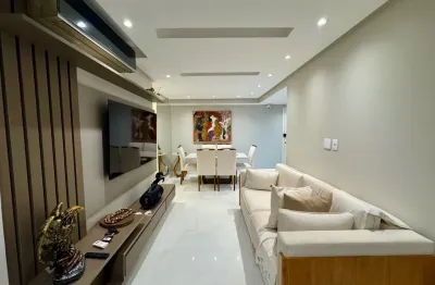 Desfrute de todo o conforto que esse imóvel pode proporcionar, com ambientes bem iluminados, espaçosos e prontos para receber a sua personalidade.