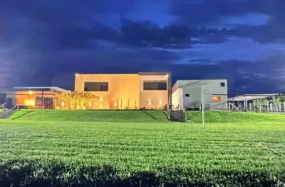 Chacara/ sitio de alto padrao com todos os moveis e acabamento finissimo.