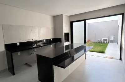 Casa a venda no jardim  botânico bem localizada com o cabamento de primeira