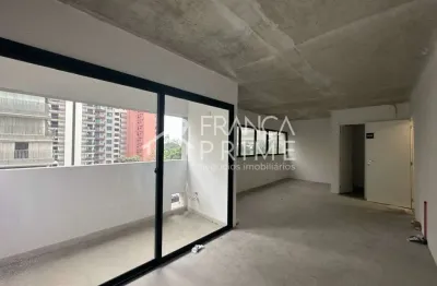 Sala comercial com 40m², pronta para reforma e adpação a sua escolha.