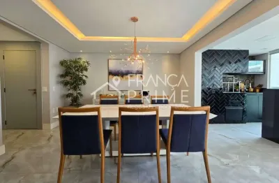 Locação no jardim das perdizes com 157m², 3 suítes, escritório, 2 vagas, mobiliado