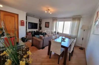 Apartamento a venda de 120m com 3 dormitórios sendo um lavabo e banheiro social e um banhe.