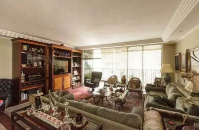 Apartamento para locação de 222 mts, contendo três suites uma sala ampla e muito bem arejado.