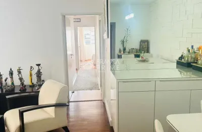 Apartamento tem área útil de 99m², 3 dormitórios, 1 vaga de garagem. armário embutido,