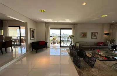 Apartamento á venda com 374 m², 4 dormitórios, 4 suítes , 6 vagas