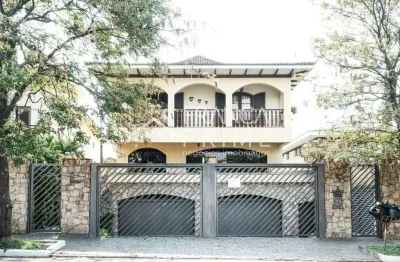 Casa á venda alto da lapa  590m2, 4 salas, 5 suítes master, piscina, sauna , 5 vagas.