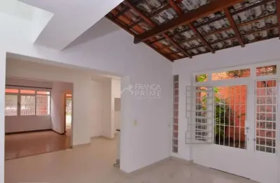 Sobrado á venda com quintal na vila leopoldina com 3 dms -  2 banheiros - 2 vagas - quintal - 144m²