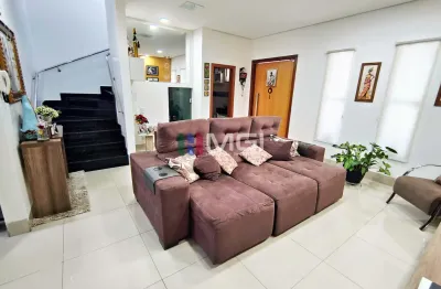 Sobrado impecável na alameda imbé com espaço conforto e localização privilegiada.