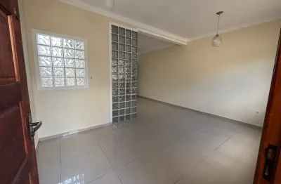 Casa térrea à venda em bras cubas com fácil acesso a mogi bertioga!!