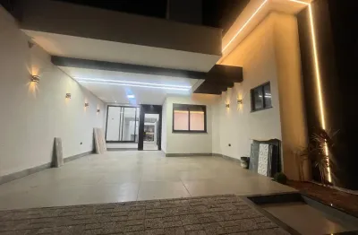 Casa à venda no Jardim Verônica, Maringá 