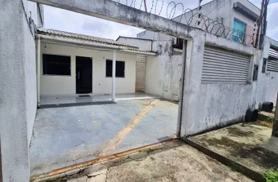 Casa em Flores Parque das Laranjeiras 2 qts 1 suíte Portão eletrônico