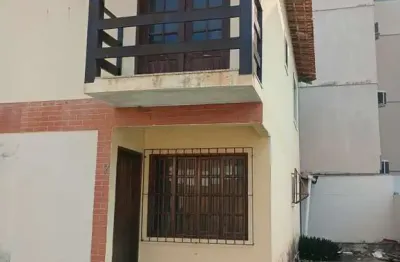 Casa em Condomínio para Locação em Rio das Ostras, Extensão do Bosque, 2 dormitórios, 2 banheiros, 2 vagas