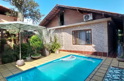 Casa à venda em duque de caxias, parque beira mar,  com 3 quartos, com 154.18 m²