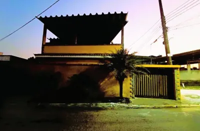 Casa  linear frente de rua independente à venda no bairro itatiaia