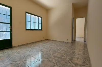 Casa à venda no parque lafaiete, duque de caxias. localização de fácil acesso aos transportes públicos, colégios e comercio local.