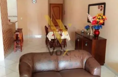 Apartamento à venda na guilhermina, praia grande-sp: 2 suítes, 2 salas, 2 banheiros, varanda gourmet, 1 vaga coberta. confira!