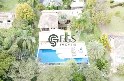 Casa acesso direto a represa, excelente acabamento, finamente decorada e pronta