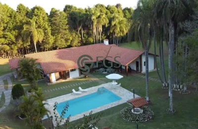 Linda chácara em condomínio fechado de alto padrão as margens da represa de ibiú