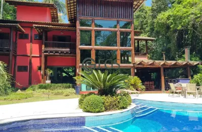 Casa em 2 lotes no condomínio porto de ibiúna para venda ou locação anual.