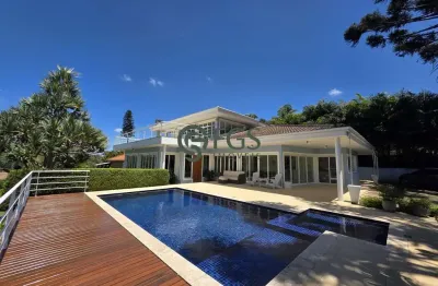 Casa com vista magnífica da represa com 4 quartos no condomínio porto de ibiúna