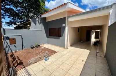 Casa com 2 quartos para alugar no Jardim América, Maringá 