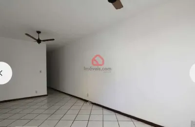 Casa em condomínio fechado com 2 quartos à venda na estrada do cafundá, 890, tanque, rio de janeiro, 80 m2 por r$ 320.000