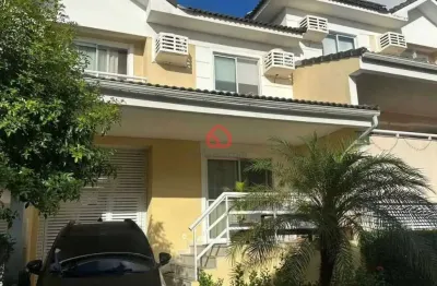 Casa em Condomínio : Duplex / Residencial / FREGUESIA (JACAREPAGUÁ)