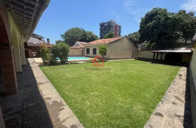 Casa de rua : Linear / Residencial / FREGUESIA (JACAREPAGUÁ)