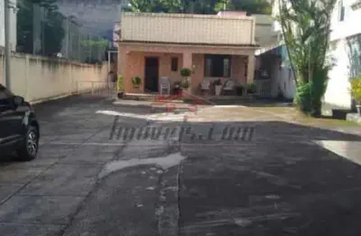 Casa com 2 quartos à venda na rua comendador siqueira, 421, pechincha, rio de janeiro, 256 m2 por r$ 749.900