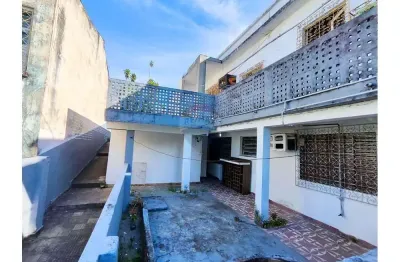 Imóvel comercial na av nhamundá no centro com 471,81m² de área construída