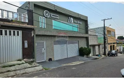 Prédio comercial pronto para uso - espaço ideal para seu negócio!