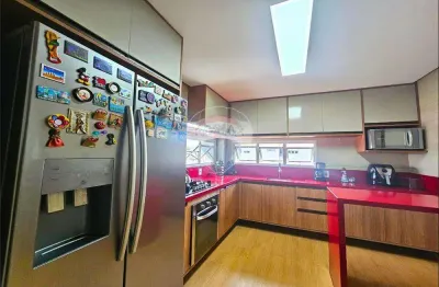 Triplex no condomínio moradas do parque por apenas 850mil com 3 quartos, com terraço