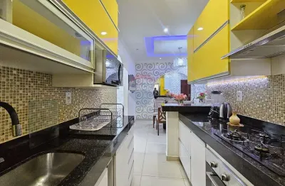 Financia!!  casa próximo av das torres climatizada semi mobiliada  bairro novo aleixo