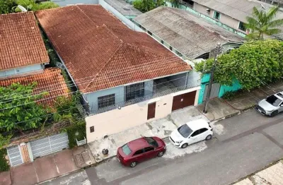 Casa conjunto aruaná,  4 suítes sendo suíte master com banheira e closet mais escritório, 3 vagas de garagem