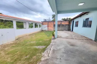 Casa com 3 quartos, e garagem para 6 carros, á 300m da Av das Torres, Flores, Manaus-AM.