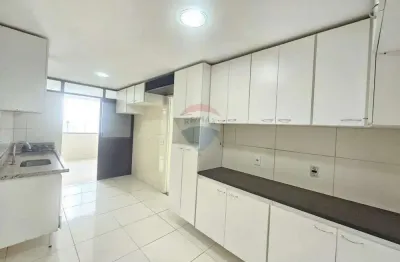 Apartamento no Aleixo  158m² no condomínio Rio Amazonas, 11º andar, nascente