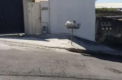 Casa com 3 dormitórios à venda, 123 m² por R$ 550.000 - Califórnia - Belo Horizonte/MG